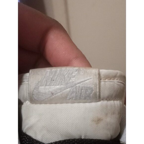 Nike Air Jordan 1 Retro Low OG GS Wolf Grey Barons CZ0858-110 Kids Size 7Y - Picture 7 of 16